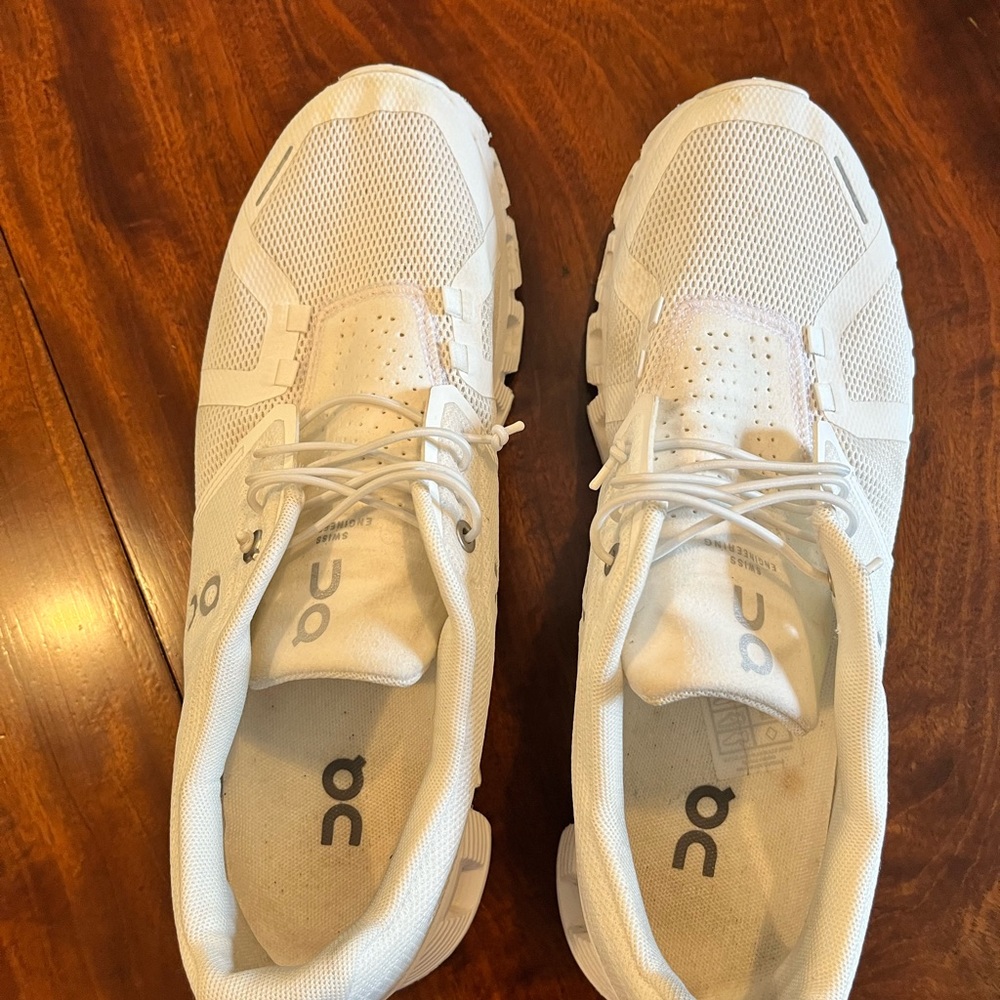 Women’s On Cloud 10.5 sneakers